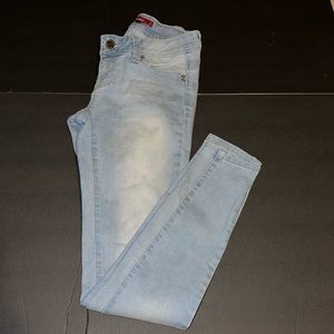 YMI Wannabettabutt jeans junior size 1 light denim